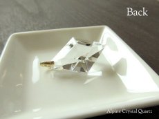 画像5: スイス産アルプス水晶の菱形カットルースペンダントトップ (5)