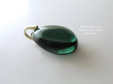 画像2: 濃い色 ☆ シベリアングリーンクォーツの少し小さめドロップペンダントトップ (2)
